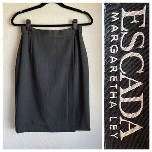 Vintage 1990's Escada Women's 100% New Wool Charcoal Gray Pencil Skirt 36 (US 6)